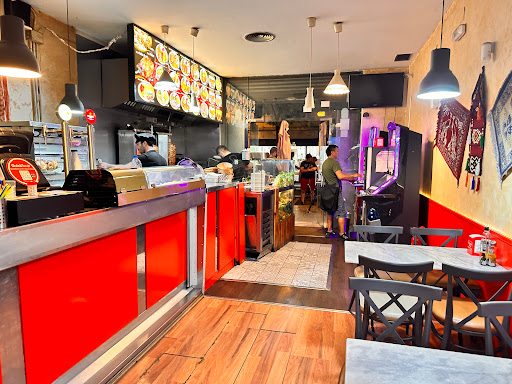 Locales y tiendas de kebabs en L'Hospitalet de Llobregat